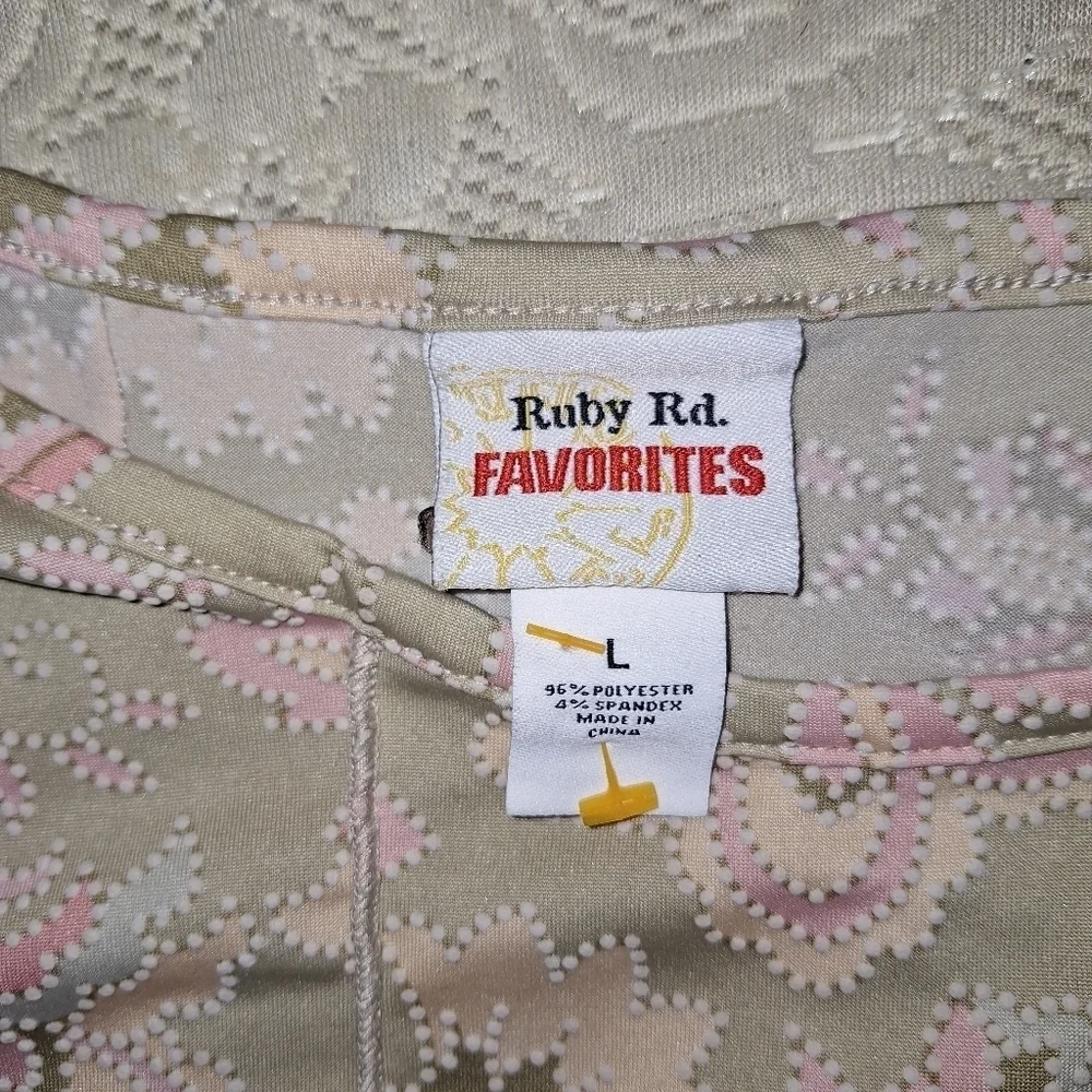 A Ruby Rd favorites Midi length capped sleeve dress in a size large.